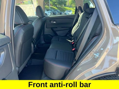 Certified 2025 Nissan Rogue SV image 25