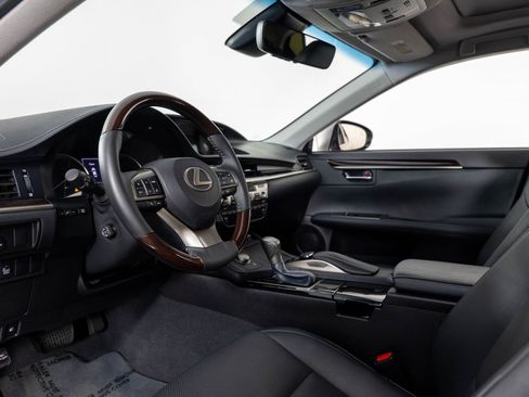 Used 2018 Lexus ES 350 w/ Navigation System Package FWD image 14