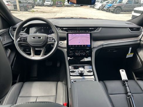 New 2025 Jeep Grand Cherokee Overland w/ Luxury Tech Group IV image 33