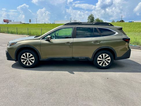 Used 2021 Subaru Outback Premium AWD/4WD image 7