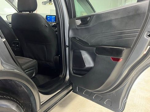 Used 2025 Ford Escape Active w/ Cold Weather Package FWD image 37