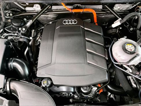 Used 2020 Audi Q5 e Premium Plus AWD/4WD image 34