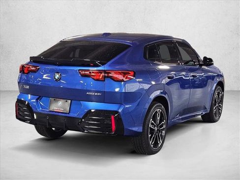 New 2025 BMW X2 xDrive28i w/ Technology Package image 2