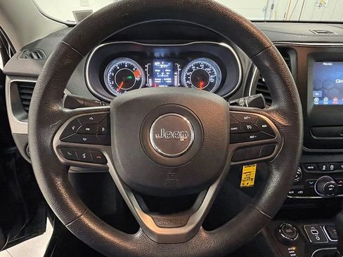 Used 2019 Jeep Cherokee Latitude w/ Popular Appearance Group image 30