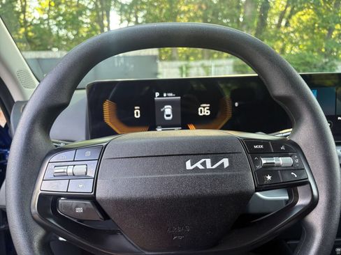 Used 2025 Kia K4 FWD image 21