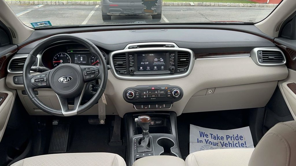 Used 2018 Kia Sorento AWD image 13