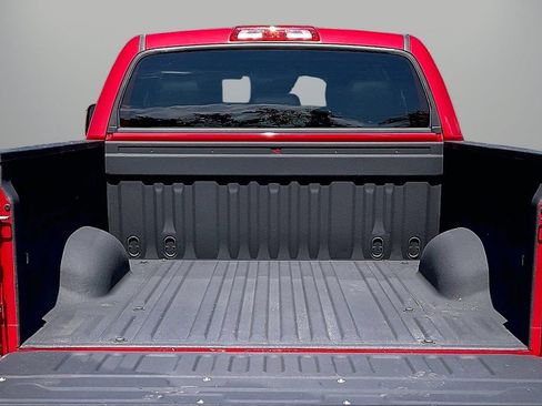 Used 2019 Toyota Tundra SR5 w/ SR5 Upgrade Package AWD/4WD image 26