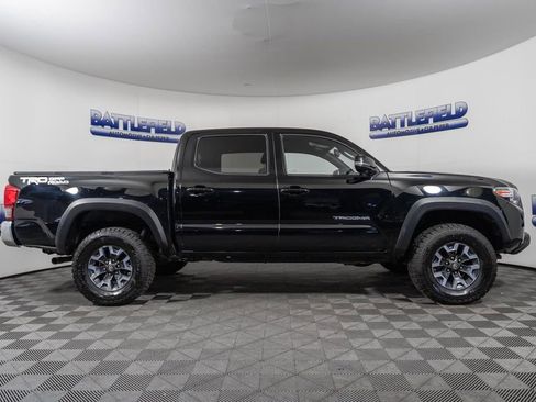 Used 2016 Toyota Tacoma TRD Off-Road w/ Towing Package image 12