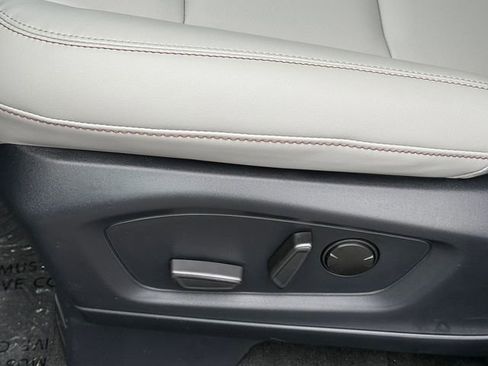 New 2026 Ford Explorer Active AWD/4WD image 12