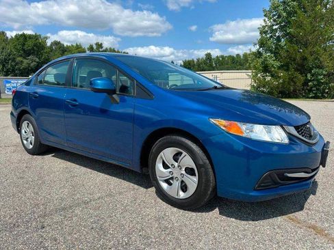 Used 2013 Honda Civic LX image 2