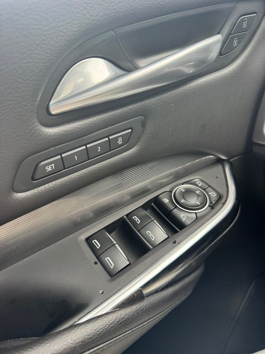 Used 2025 Cadillac XT4 Premium Luxury AWD/4WD image 18