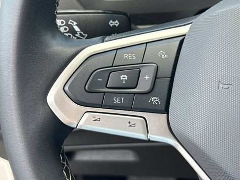 Certified 2024 Volkswagen Tiguan SE AWD/4WD image 32