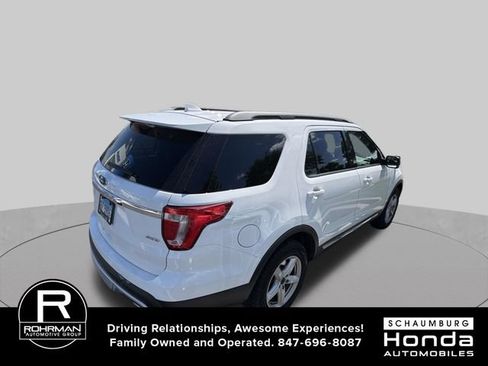 Used 2017 Ford Explorer XLT AWD/4WD image 4