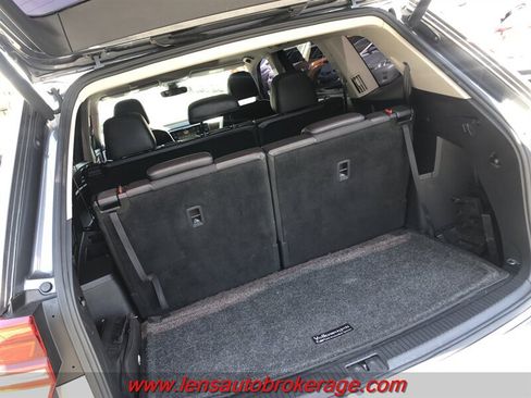 Used 2018 Volkswagen Atlas SEL FWD image 20