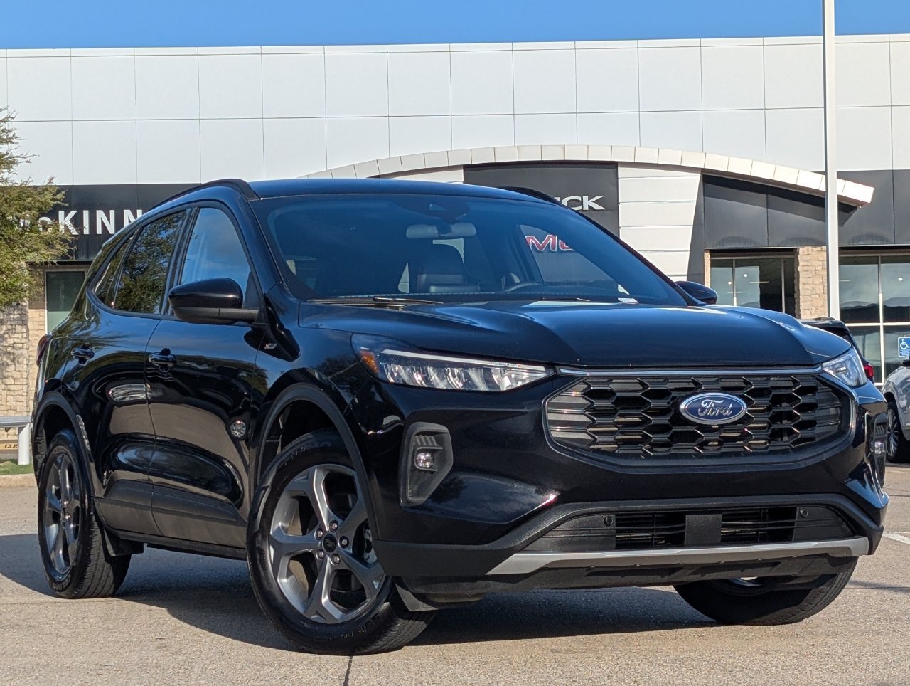 Used 2025 Ford Escape ST-Line Select AWD/4WD image 2