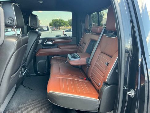Used 2024 GMC Sierra 3500 Denali Ultimate AWD/4WD image 28