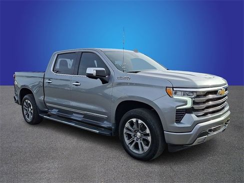 Used 2024 Chevrolet Silverado 1500 High Country w/ Technology Package image 3