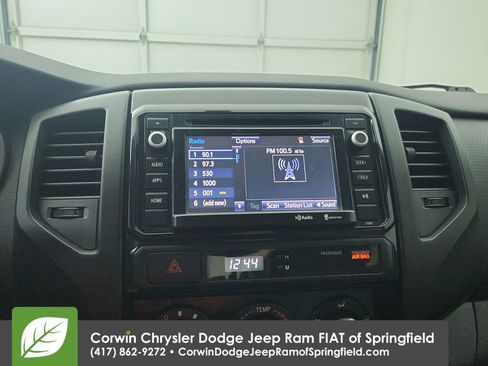 Used 2014 Toyota Tacoma PreRunner image 24