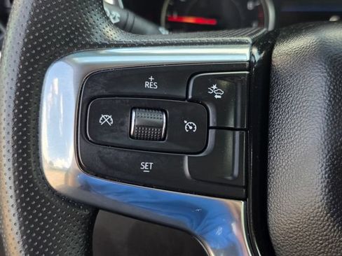 Used 2025 Chevrolet Blazer LT AWD/4WD image 30