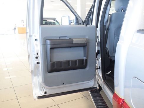 Used 2012 Ford F450 XLT w/ XLT Premium Pkg AWD/4WD image 35