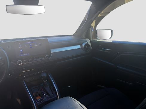 Used 2024 Chevrolet Colorado LT w/ LT Convenience Package image 22