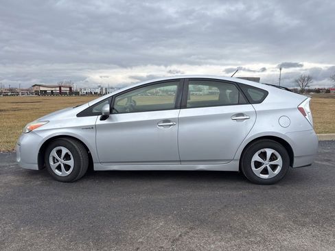 Used 2015 Toyota Prius Two image 6