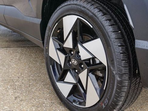 Used 2024 Hyundai Kona Limited image 8