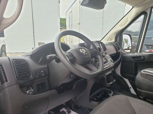 Used 2025 RAM ProMaster 2500 w/ Convenience Group FWD image 13