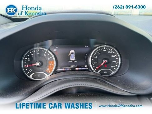 Used 2021 Jeep Renegade Latitude FWD image 7