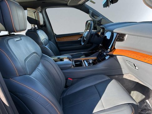 Used 2022 Jeep Grand Wagoneer Series II image 20