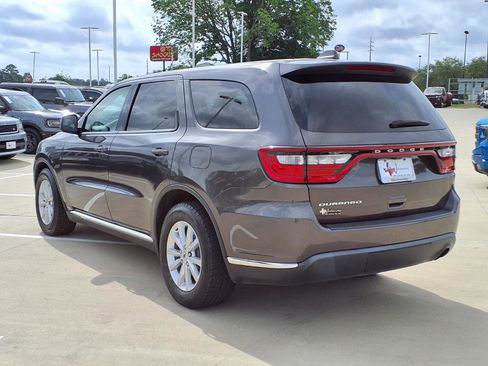 Used 2021 Dodge Durango SXT w/ 3rd Row Seating Group RWD image 2