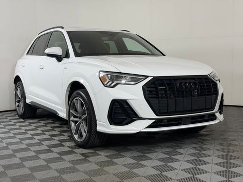 Used 2025 Audi Q3 2.0T Premium w/ Convenience Package AWD/4WD image 7