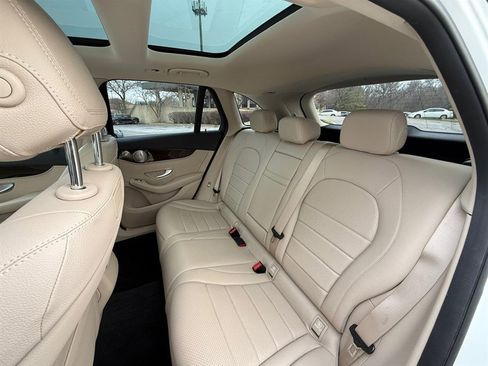Used 2018 Mercedes-Benz GLC 300 4MATIC image 22