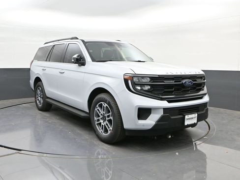 New 2026 Ford Expedition Active RWD image 22