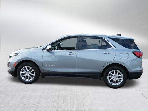 Used 2024 Chevrolet Equinox LT FWD image 4