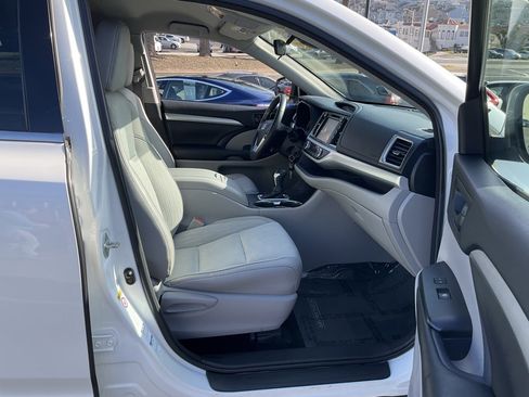 Used 2018 Toyota Highlander Plus image 67