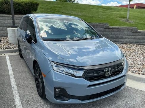 Used 2025 Honda Odyssey Sport-L image 2
