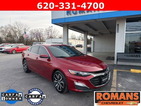 Used 2025 Chevrolet Malibu RS image 1