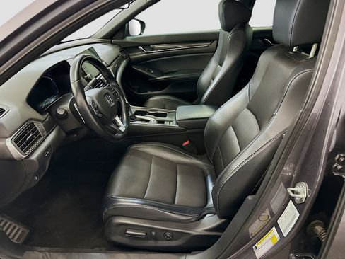 Used 2018 Honda Accord Sport image 13