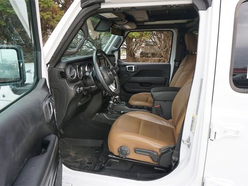 Used 2022 Jeep Wrangler Unlimited Sahara w/ Cold Weather Group image 2