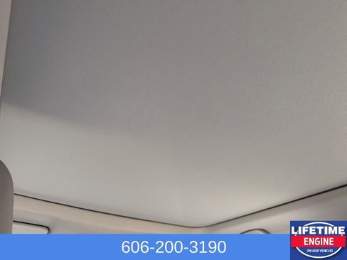 Used 2023 Nissan Ariya FWD image 18