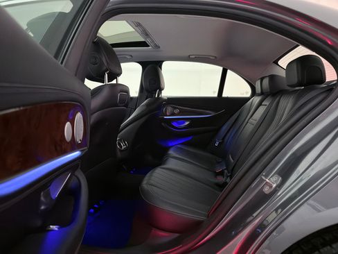 Used 2018 Mercedes-Benz E 300 4MATIC w/ Premium 1 Package image 22