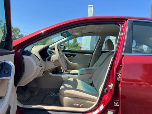 Used 2014 Nissan Altima 2.5 S FWD image 15