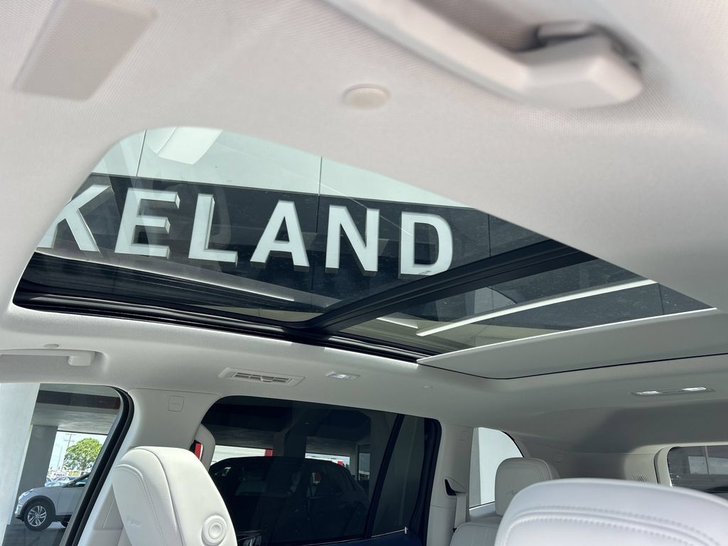 Certified 2026 Buick Enclave Avenir w/ Super Cruise Package FWD image 24