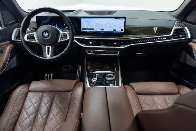 Certified 2024 BMW X5 M60i AWD/4WD image 21