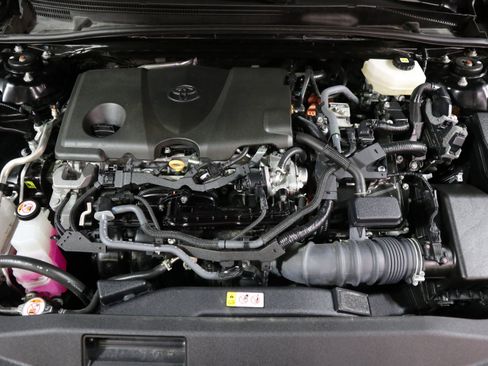Used 2025 Toyota Camry LE FWD image 14