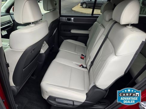 Certified 2025 Hyundai Santa Fe SEL AWD/4WD image 18