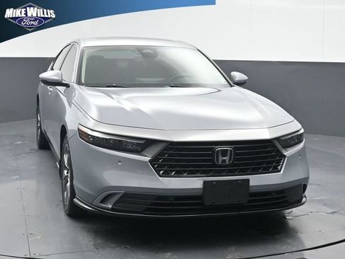 Used 2023 Honda Accord EX-L image 2