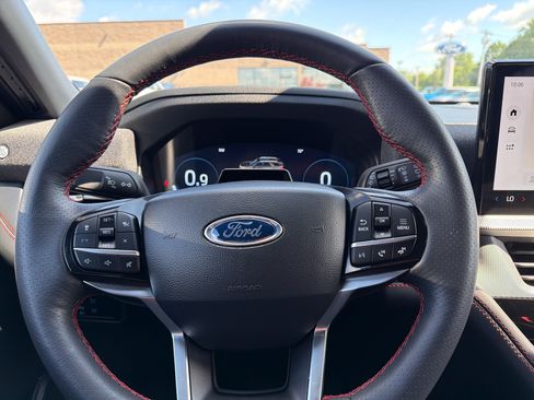 Used 2025 Ford Explorer ST-Line w/ Premium Package AWD/4WD image 14