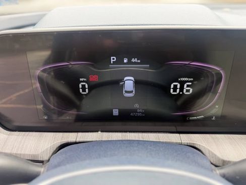 Certified 2024 Kia Telluride EX w/ EX Captain's Chair Package FWD image 16